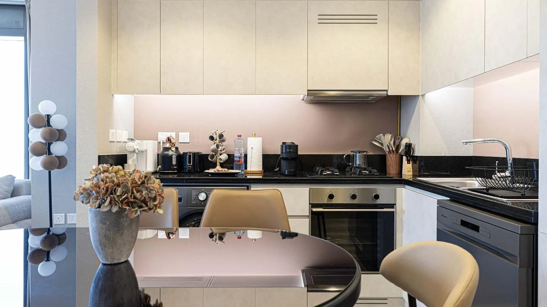Modern 3-Bedroom Apartment With Breathtaking City Views Dubai