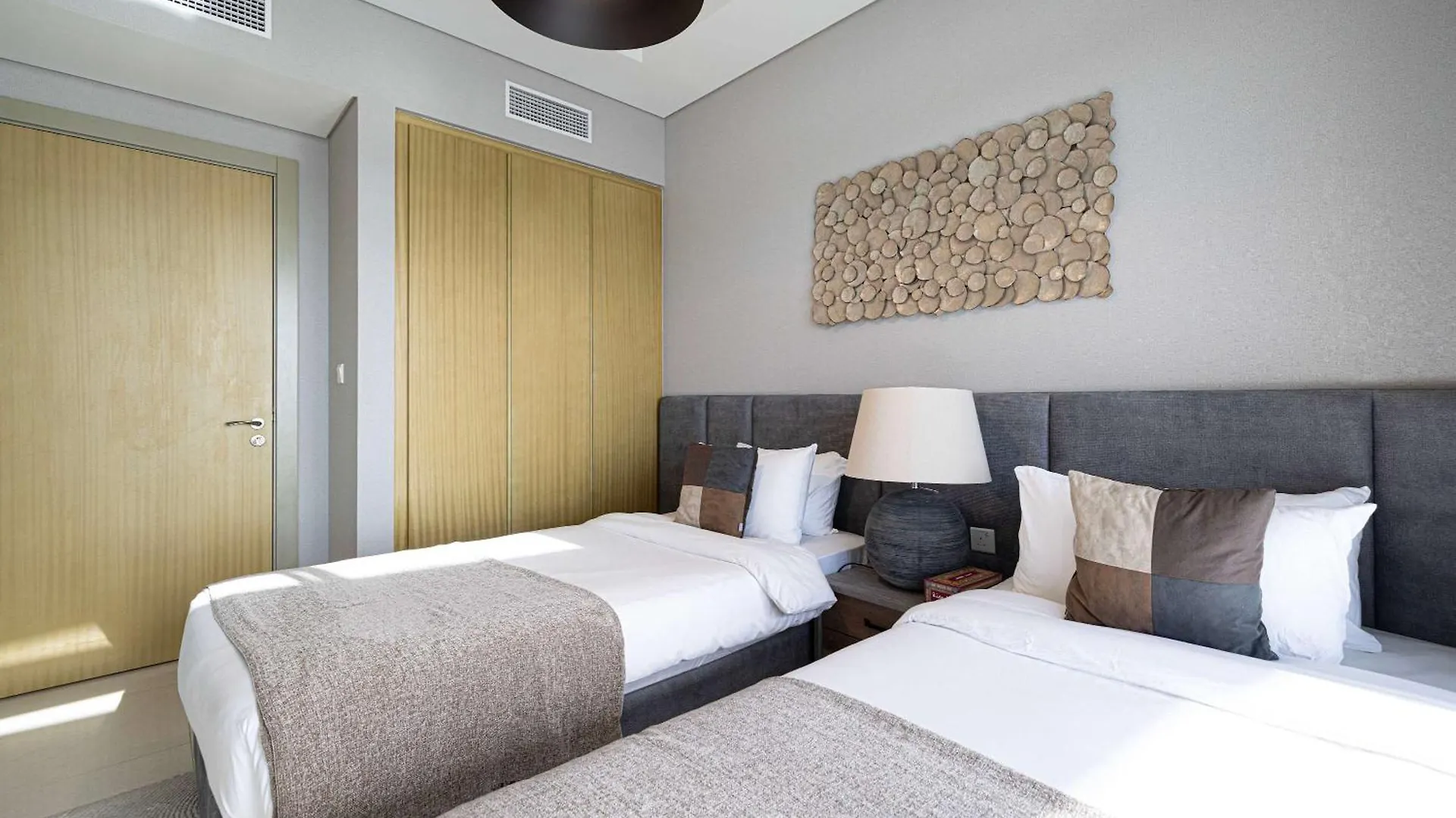 Modern 3-Bedroom Apartment With Breathtaking City Views Dubai 0*,  United Arab Emirates